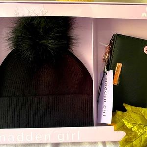 Steve Madden 2 Piece Gift Set